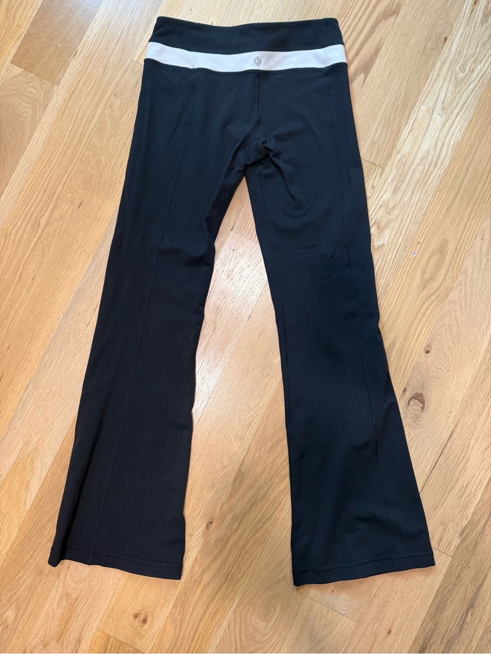Lululemon Athletica Flare Groove Yoga Pants with White Waistband